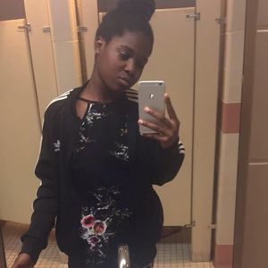 Meet your Posher, Naimah