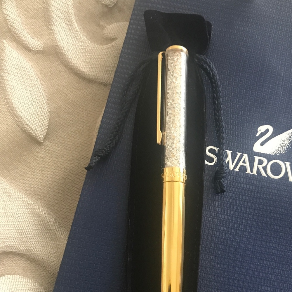 Brand New gold and clear cut crystal Swarovski pen