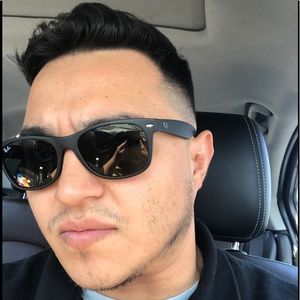 Meet your Posher, Leo