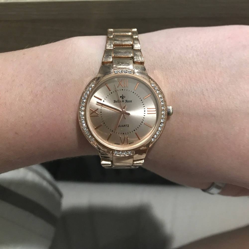 Bella rose watch. Rose gold