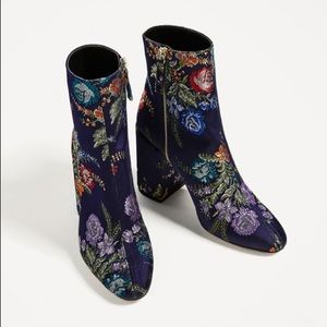 Zara blue embroidered ankle boots