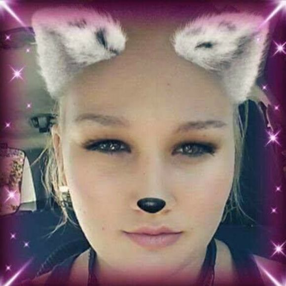 Meet your Posher, Ali - Picture 1 of 1