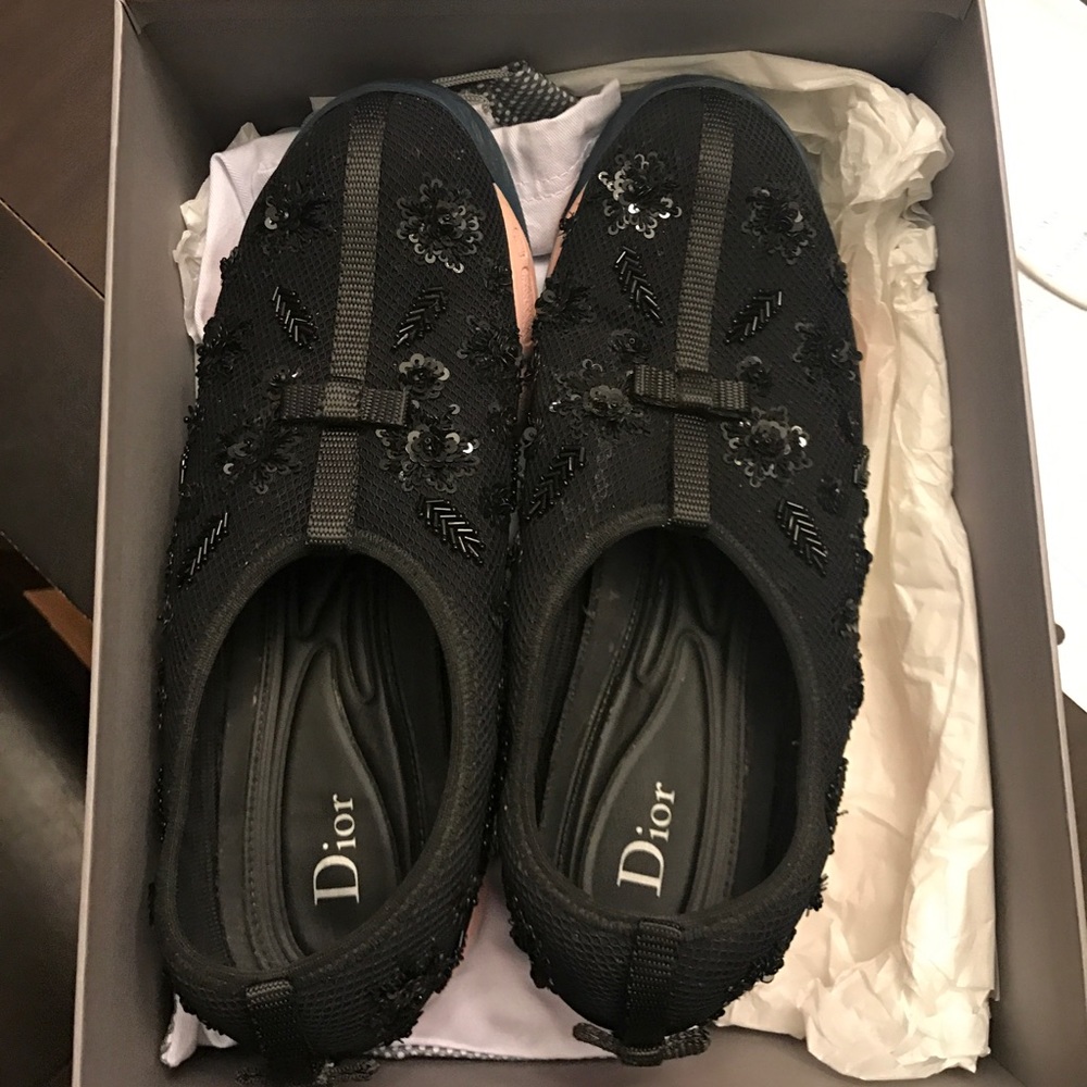 Dior Fusion Sneakers Black/Pink Embroidery.