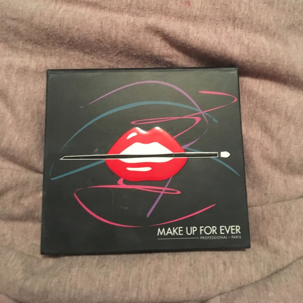 Makeup Forever 9 Artist Shadow Palette