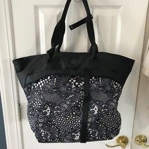 lululemon bag