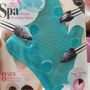 Sigma spa cleaning brush