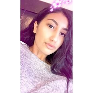 Meet your Posher, Alexis