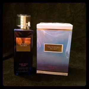 Victoria's Secret "Very Sexy Now"