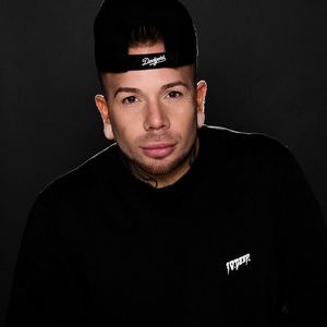 Meet your Posher, Derek