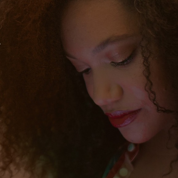 Meet your Posher, Alysia - Picture 1 of 1
