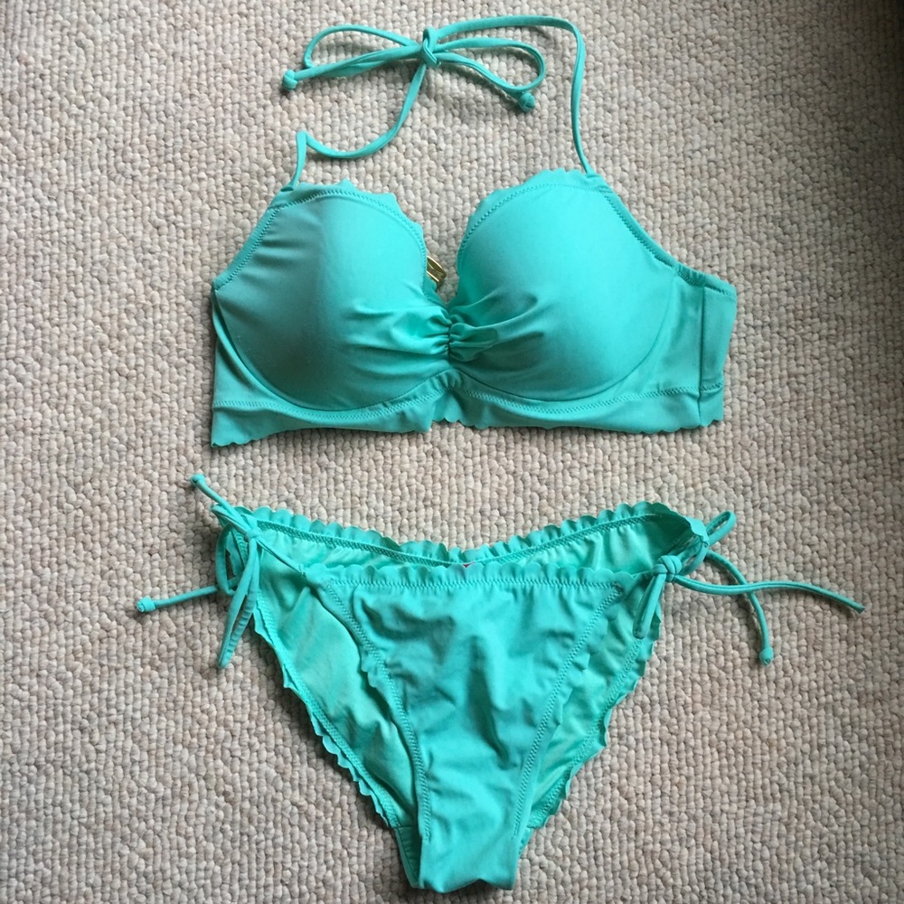 Small 34 C Victoria's Secret bikini NWOT