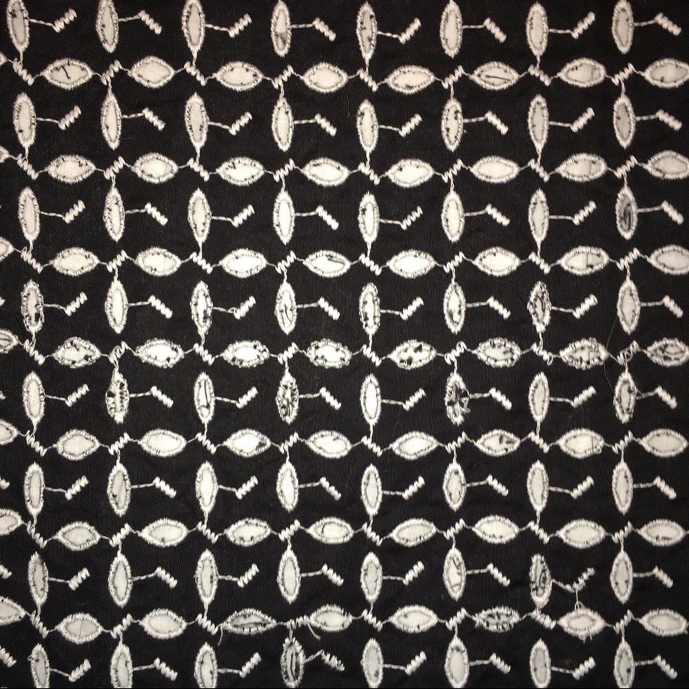 < 3xHP > KIM ROGERS BW EYELET SKIRT - Picture 2 of 5