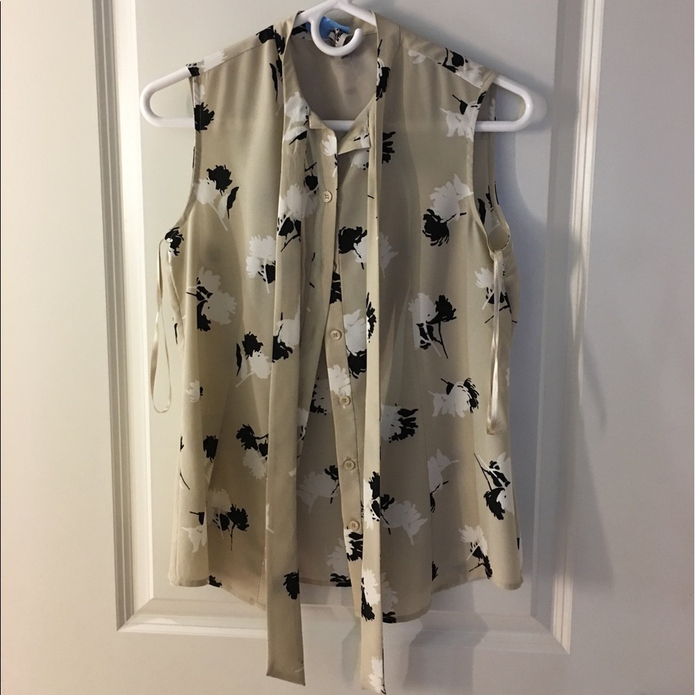 Anne Klein floral top