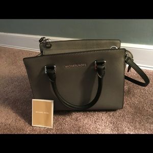 Michael Kors Crossbody