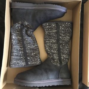 NEW Charcoal Camaya UGGs Size 8