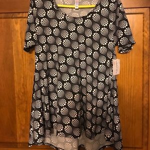 LuLaRoe M PERFECT TEE