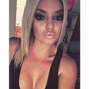 Meet your Posher, Devanie