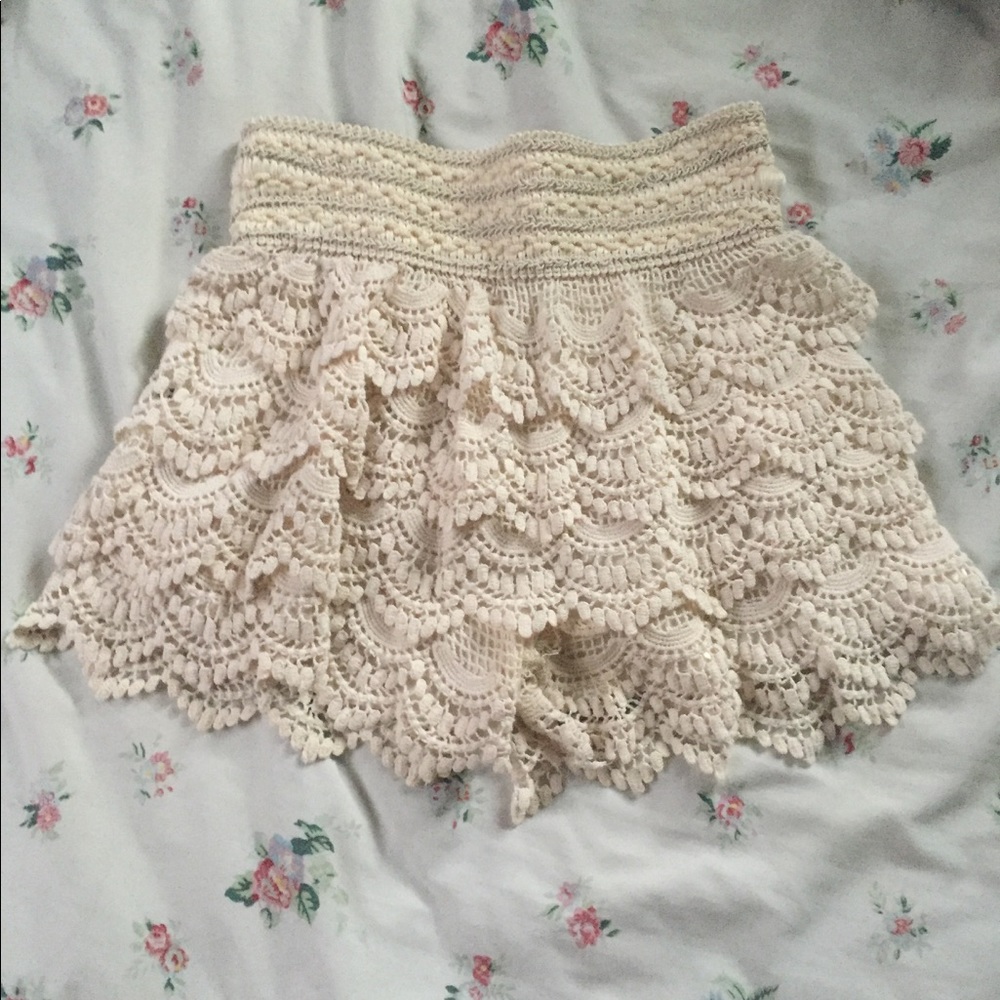 ❕Crochet Shorts❕ - Picture 2 of 5