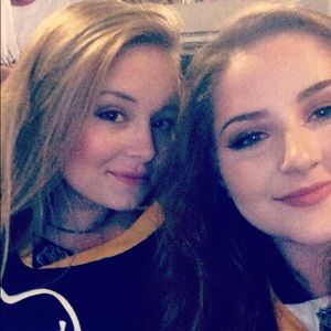 Meet your Posher, Carly