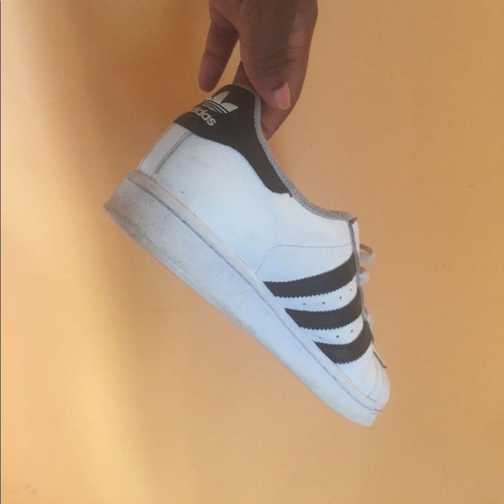 Adidas superstars