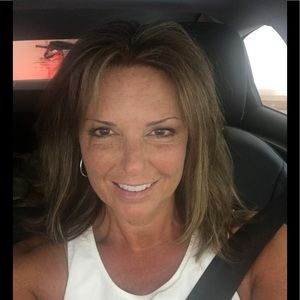 Meet your Posher, Suzanne