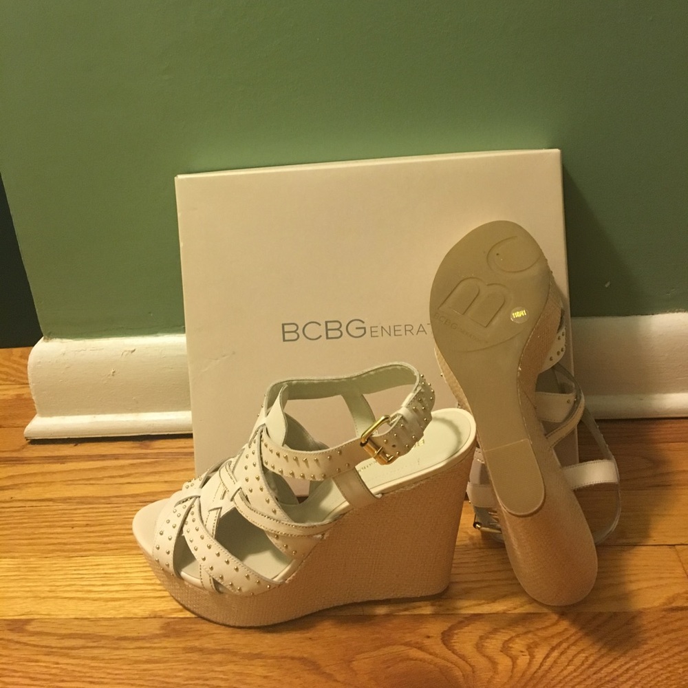 Raffia Cream with gold metal detailing BCBG wedges