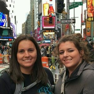 Meet your Posher, Lorie