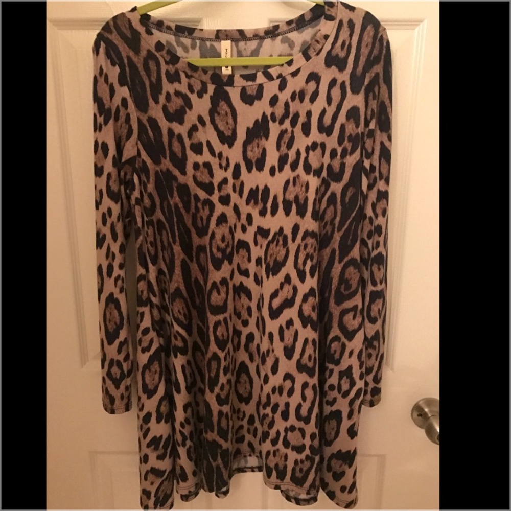 Open shoulder long sleeve dress