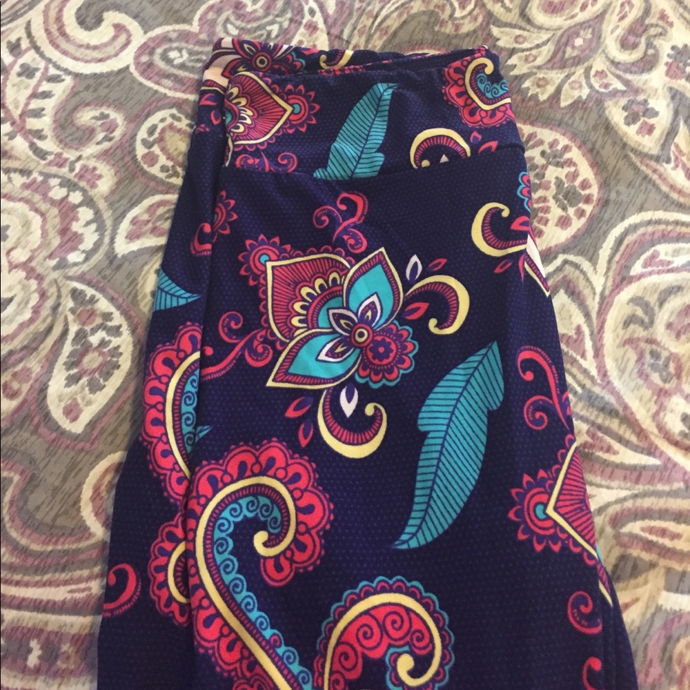 Lularoe tall and curvy leggings