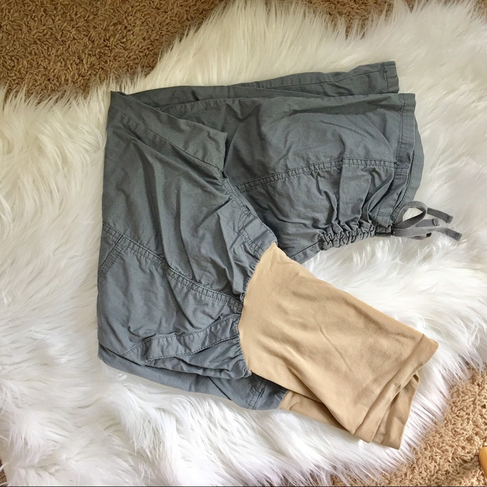 Maternity Cargo Cropped Pants- Medium