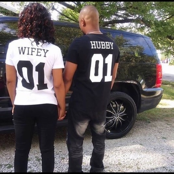 Coupled Basic Hubby & Wife T-Shirt - Picture 2 of 2