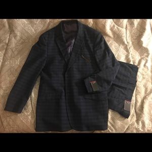 NWT Men's FubuCollection Suit. New with tags.