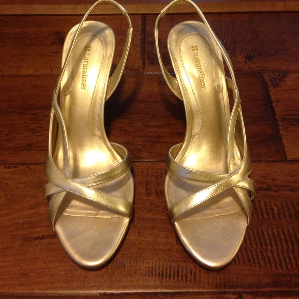 Naturalizer golden heeled sandals