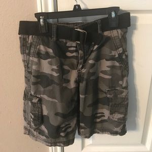 Like new boys Airwalk cargo shorts