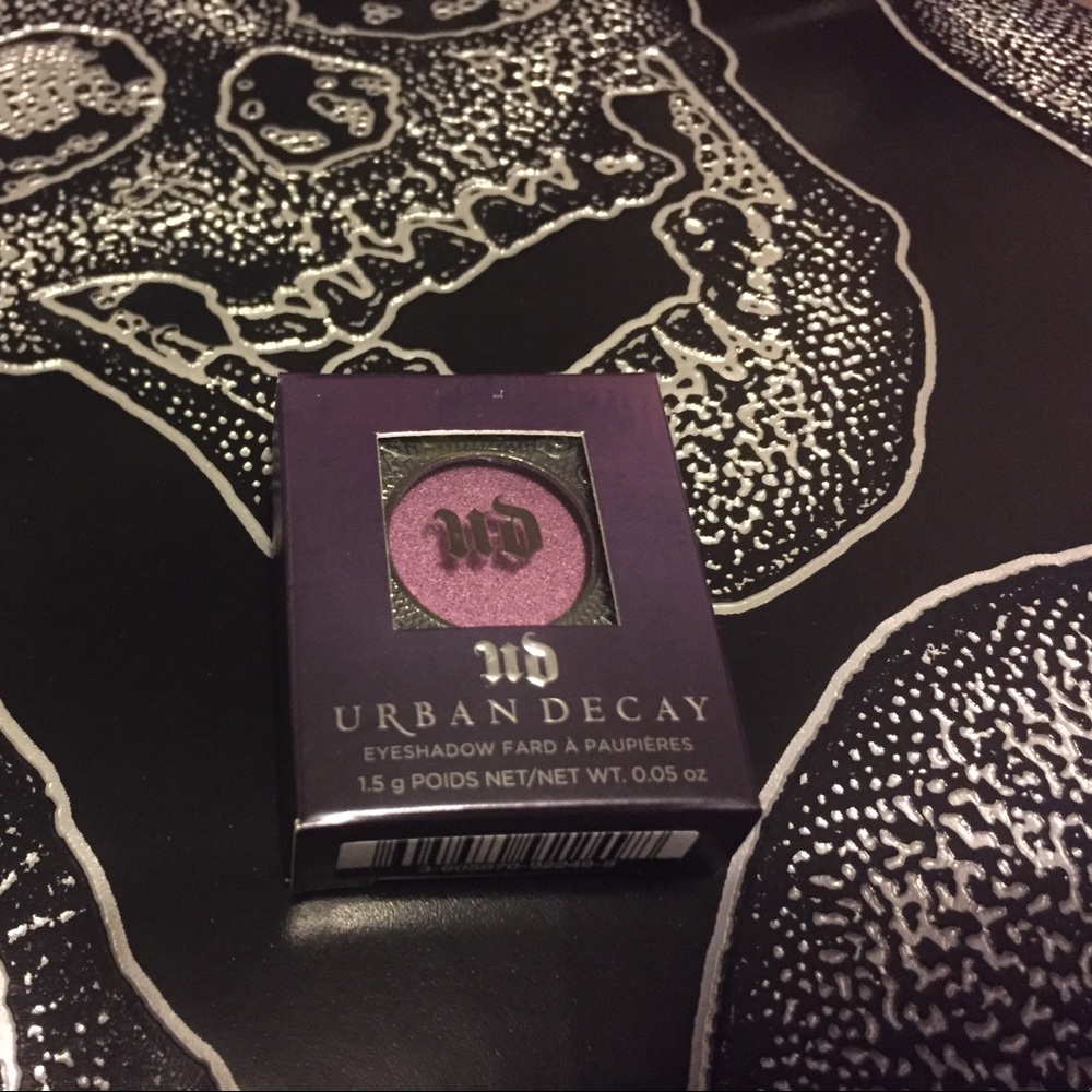 Urban Decay Eyeshadow Single *Backfire*