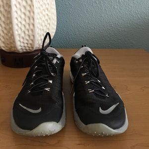 Black Nike Shoes Size 7.5
