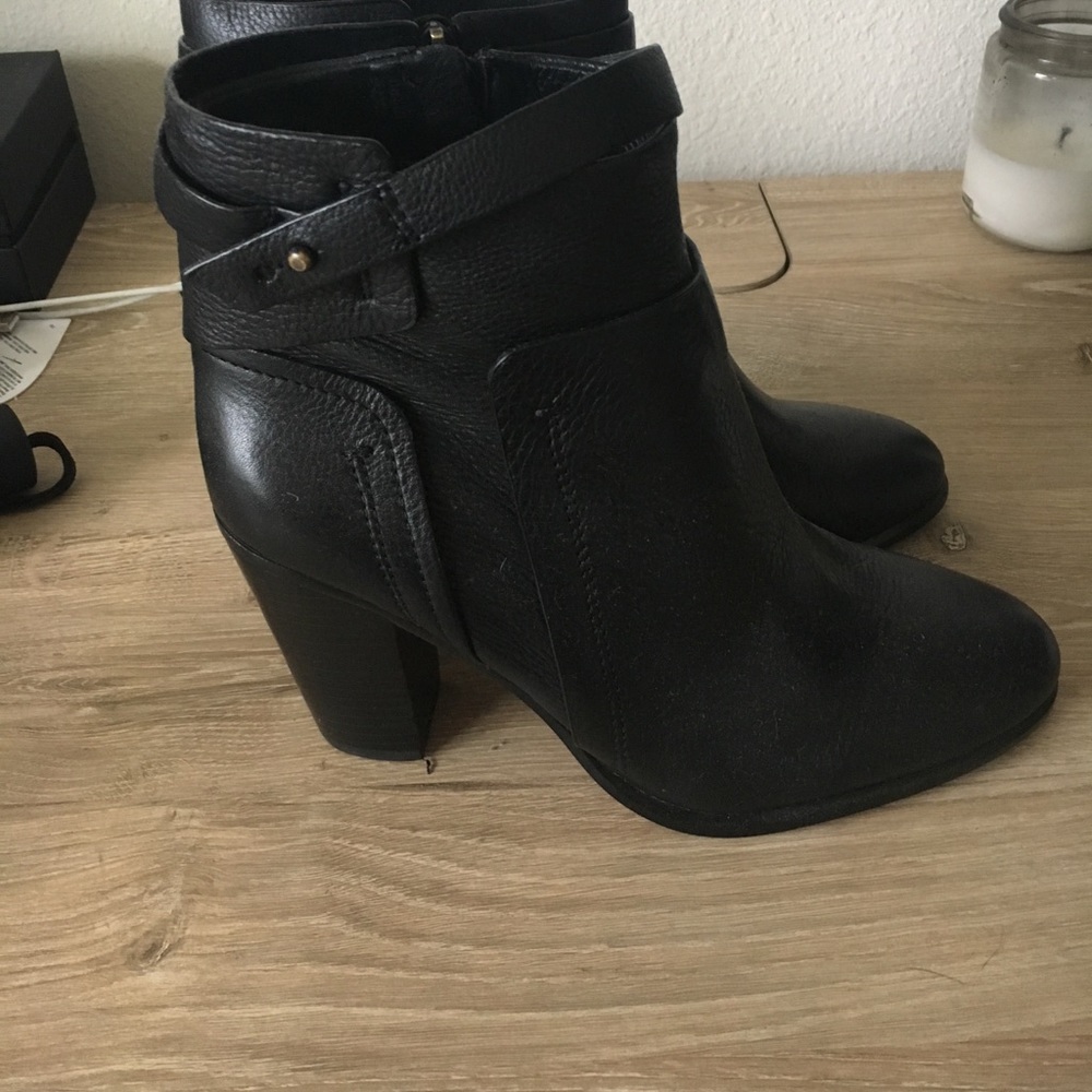 Vince camuto booties