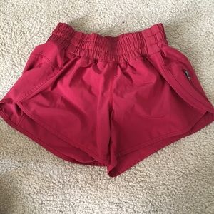 Lululemon tracker shorts maroon! Size 4