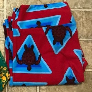 Lularoe Turtles TC
