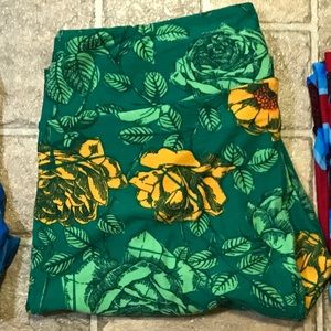 Lularoe vintage roses