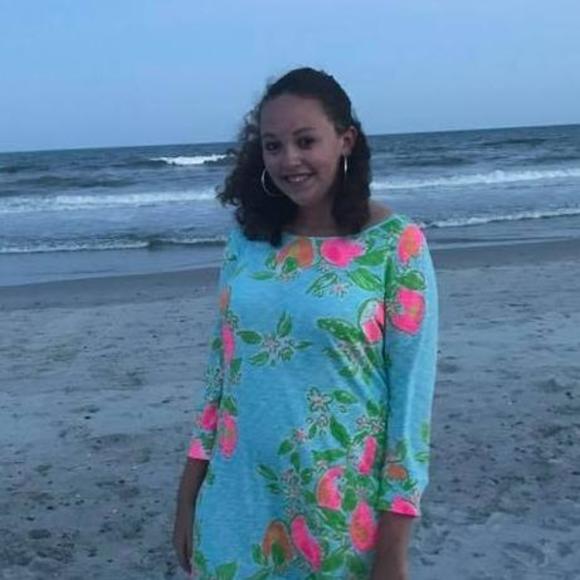 Meet your Posher, Julia - Picture 1 of 1