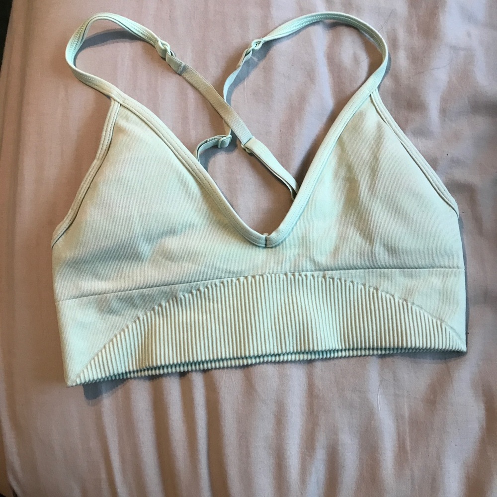 Lululemon mint sports bra! Size 4