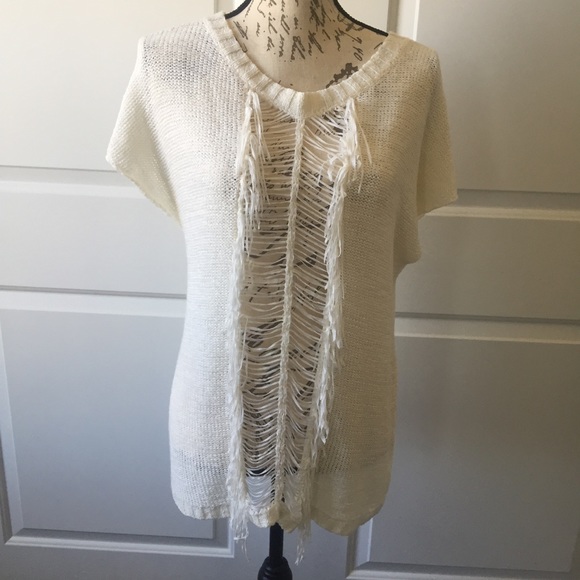 ROMEO & JULIET COUTURE Sweater Medium White - Picture 1 of 7
