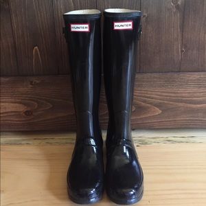 Shiny Black Hunter Boots