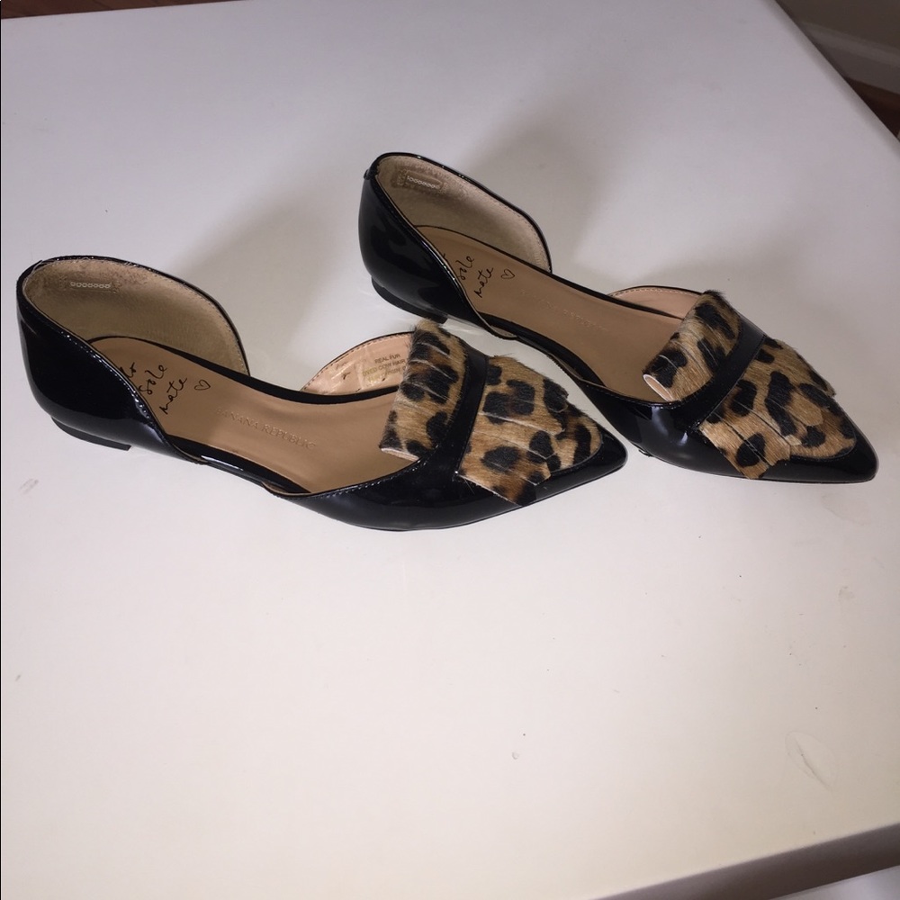Leopard print flats