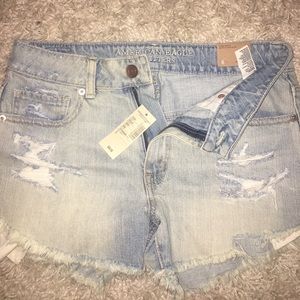 NWT AMERICAN EAGLE DISTRESSED SHORTS!