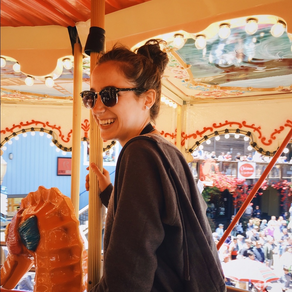 Meet your Posher, Paige