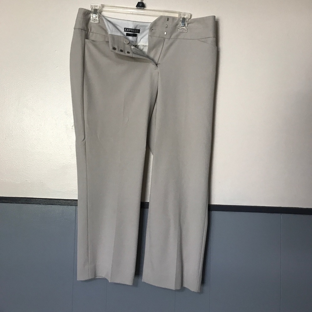 Express dress Capris/crop pants