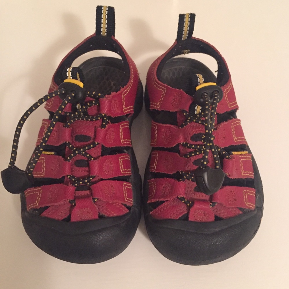 Toddler keeps
