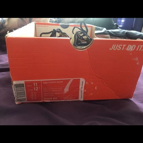 Nike Flyknit Racer - Picture 3 of 4